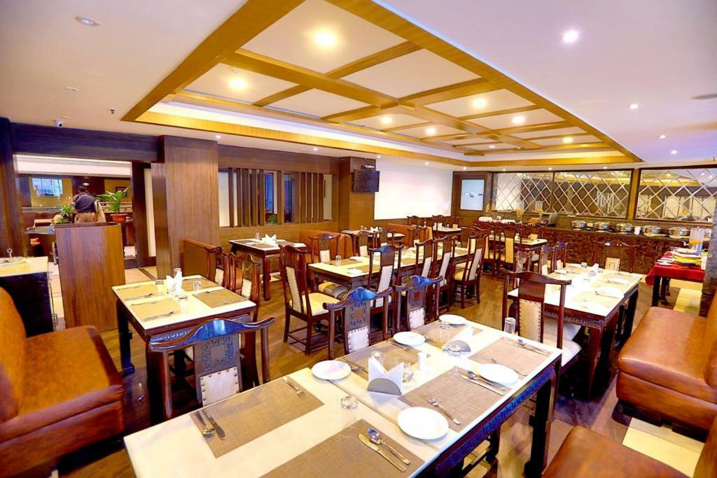 Bluemont Beacon Hotel New Delhi Gurgaon Eksteriør billede